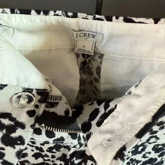 J. CREW linen black/white animal print scalloped hem shorts• 2 - Picture 6 of 6